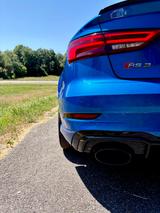 Audi RS3 Eventuri Carbon Ara Blau Matrix 280 - Audi RS3 in Stuttgart