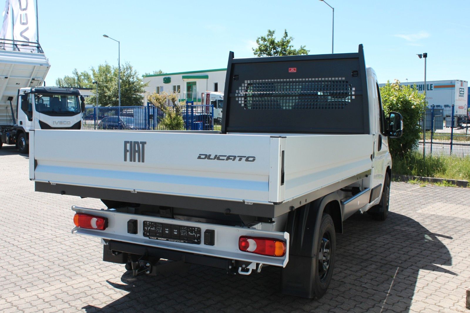 Fahrzeugabbildung Fiat Ducato Pritsche35 L2 140 AHK/Klima