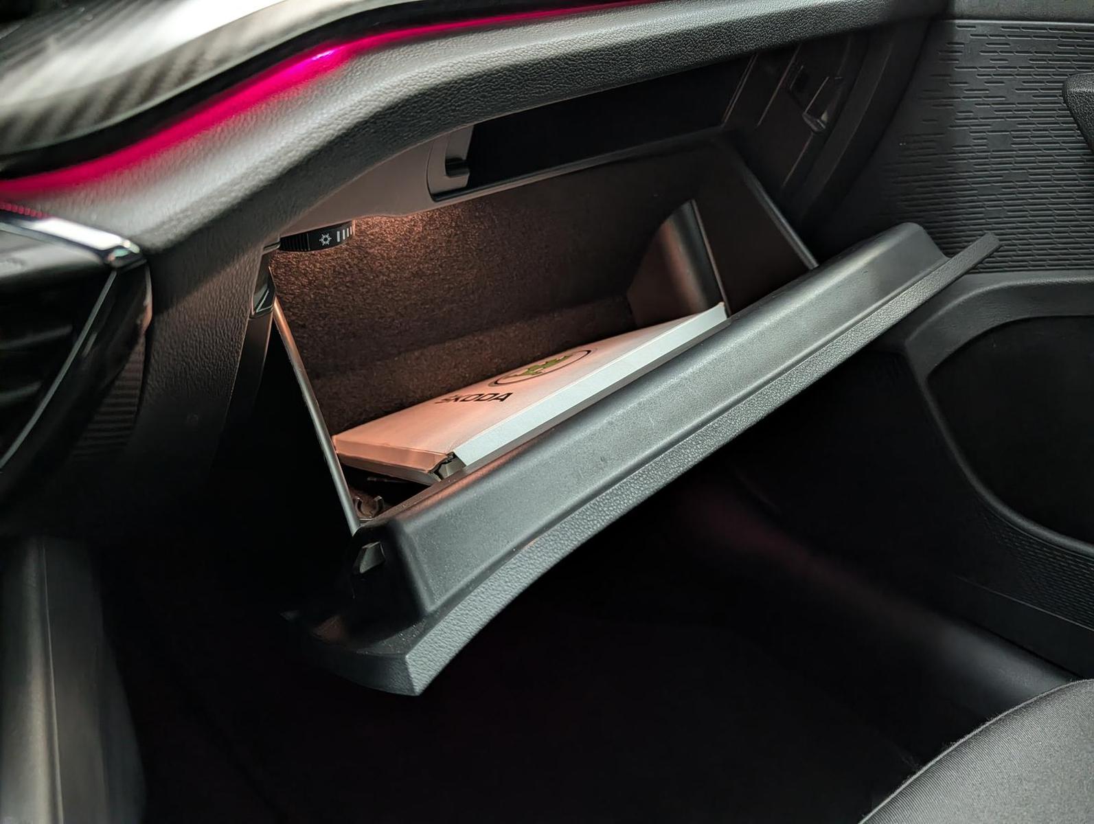 Skoda Octavia 2.0 TSI RS Matrix HuD Navi AHZV RFK Alu1, миниатюра 29