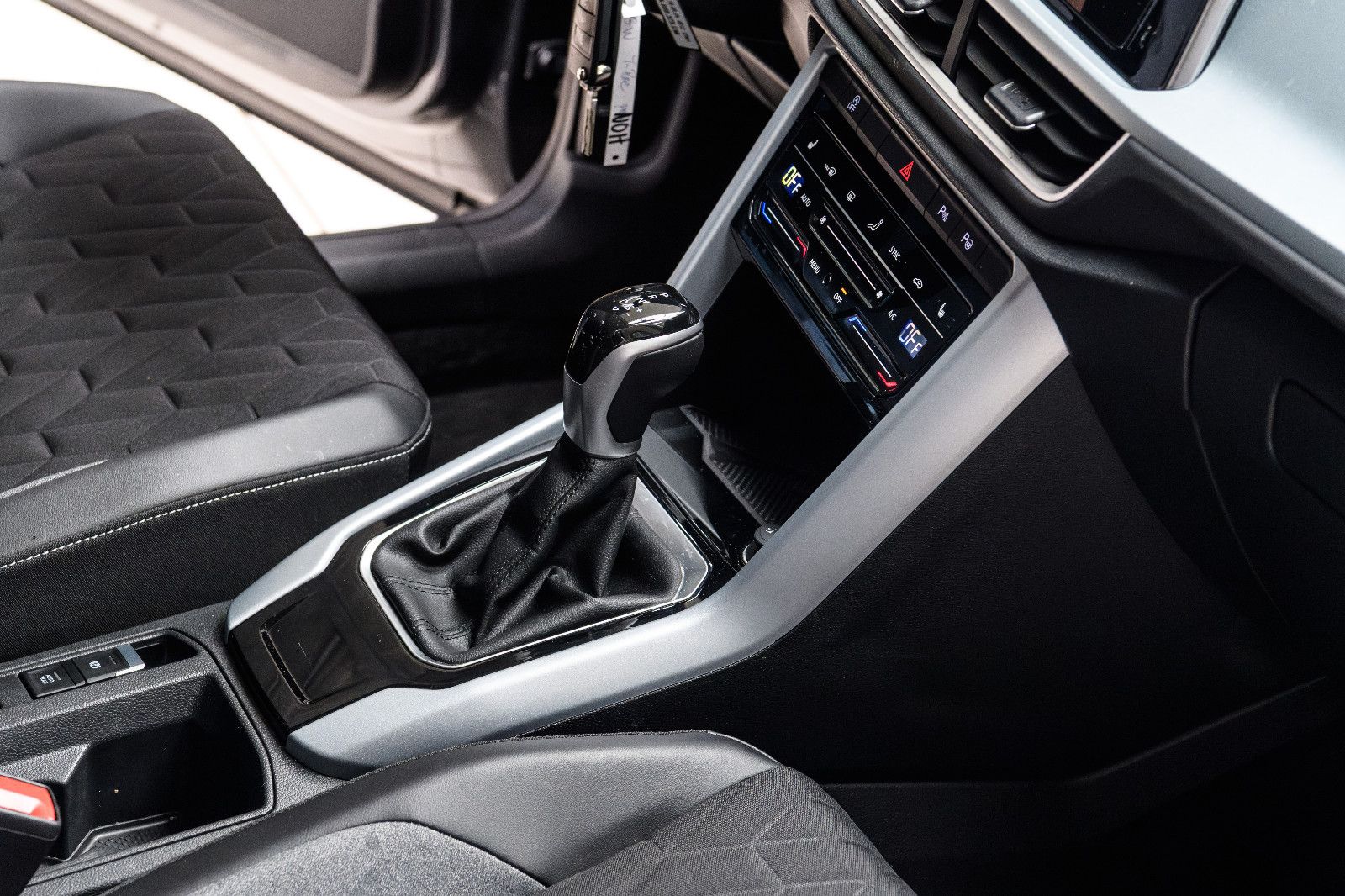 Fahrzeugabbildung Volkswagen T-Roc Goal+LED+AHK+NAVI+SHZ+ACC+GJR+SIDE.ASS