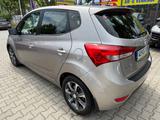 Hyundai ix20 1.6 Automatik YES! Plus *wenig km kamera* - silberne Hyundai ix20