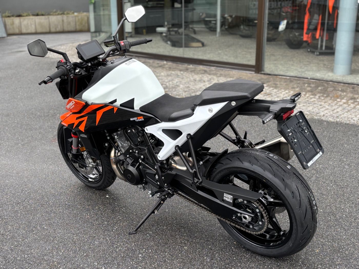 Fahrzeugabbildung KTM 990 Duke Modell 2026