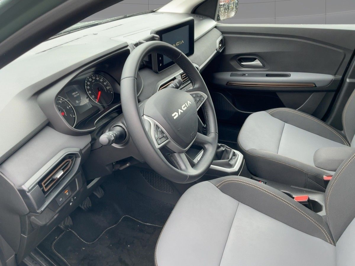 Fahrzeugabbildung Dacia Sandero Stepway Extreme+ TCe 100 Eco-G