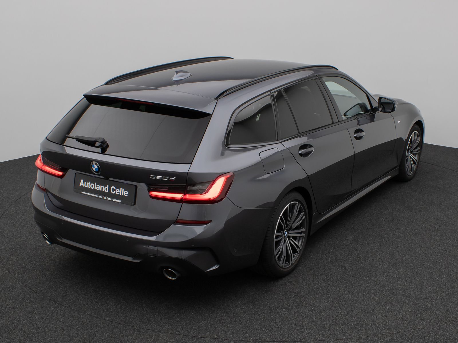 Fahrzeugabbildung BMW 320d M Sport Kamera HUD HiFi Stop&Go AHK Alarm