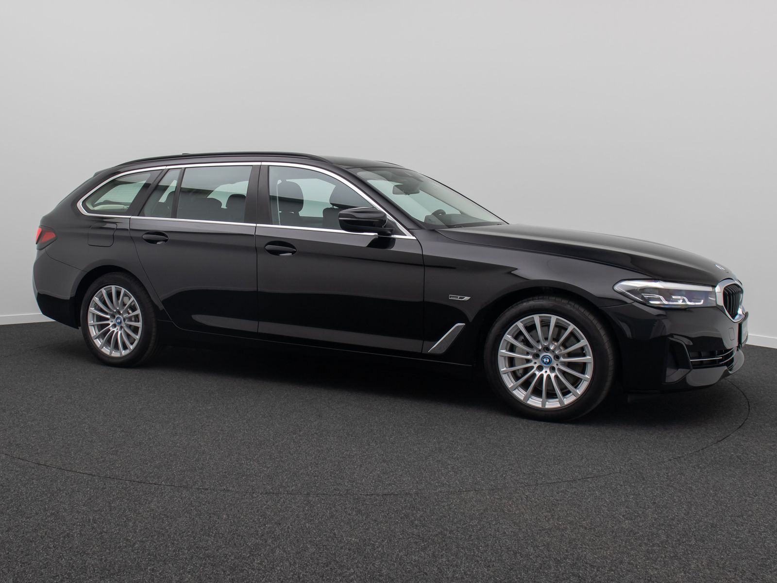 Fahrzeugabbildung BMW 520e Alarm Komfort PDC DAB GeschwindigReg 18Zoll