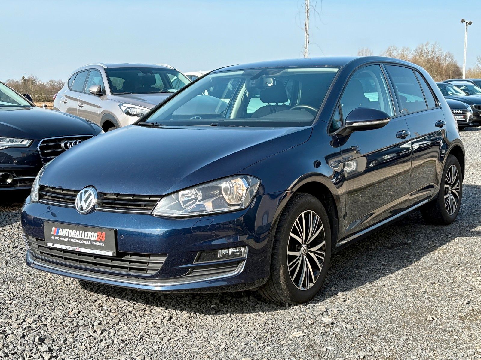 Fahrzeugabbildung Volkswagen Golf VII 1.6 TDI Allstar Navi AHK 2.HD SCHECKHFT