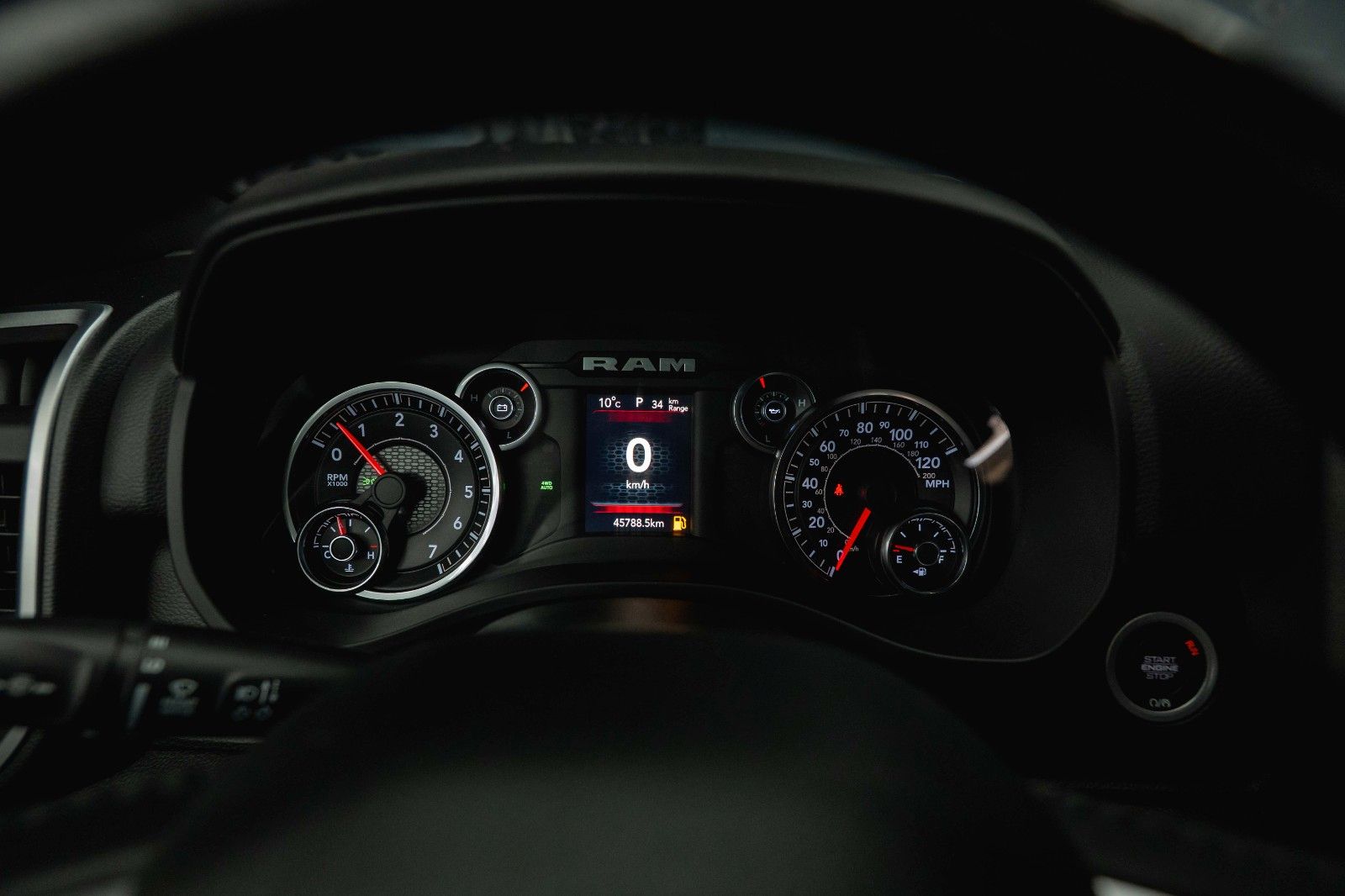 Fahrzeugabbildung Dodge RAM 5.7 V8 HEMI 4x4 BLUE EDITION Offroad LONGBED