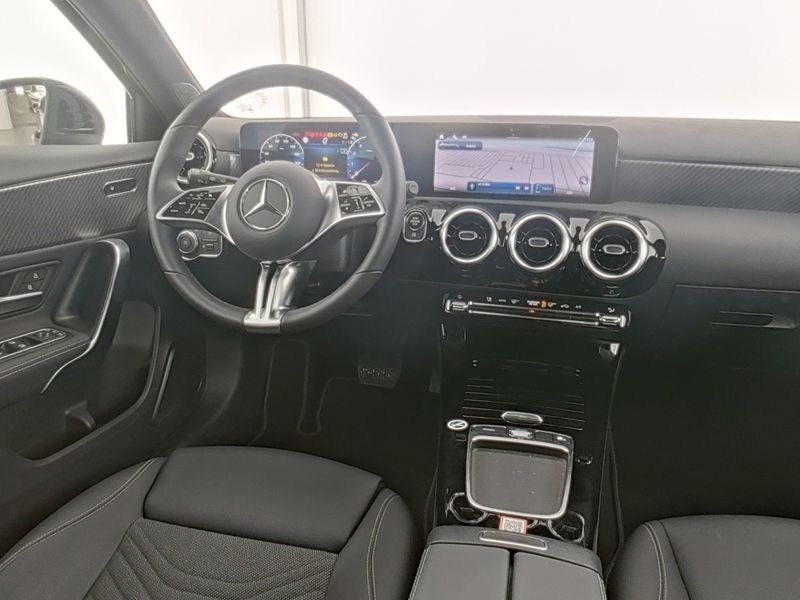 Mercedes-Benz A 200 PROGRESSIVE MULTI KAMERA PANO SPUR PDC foto 5