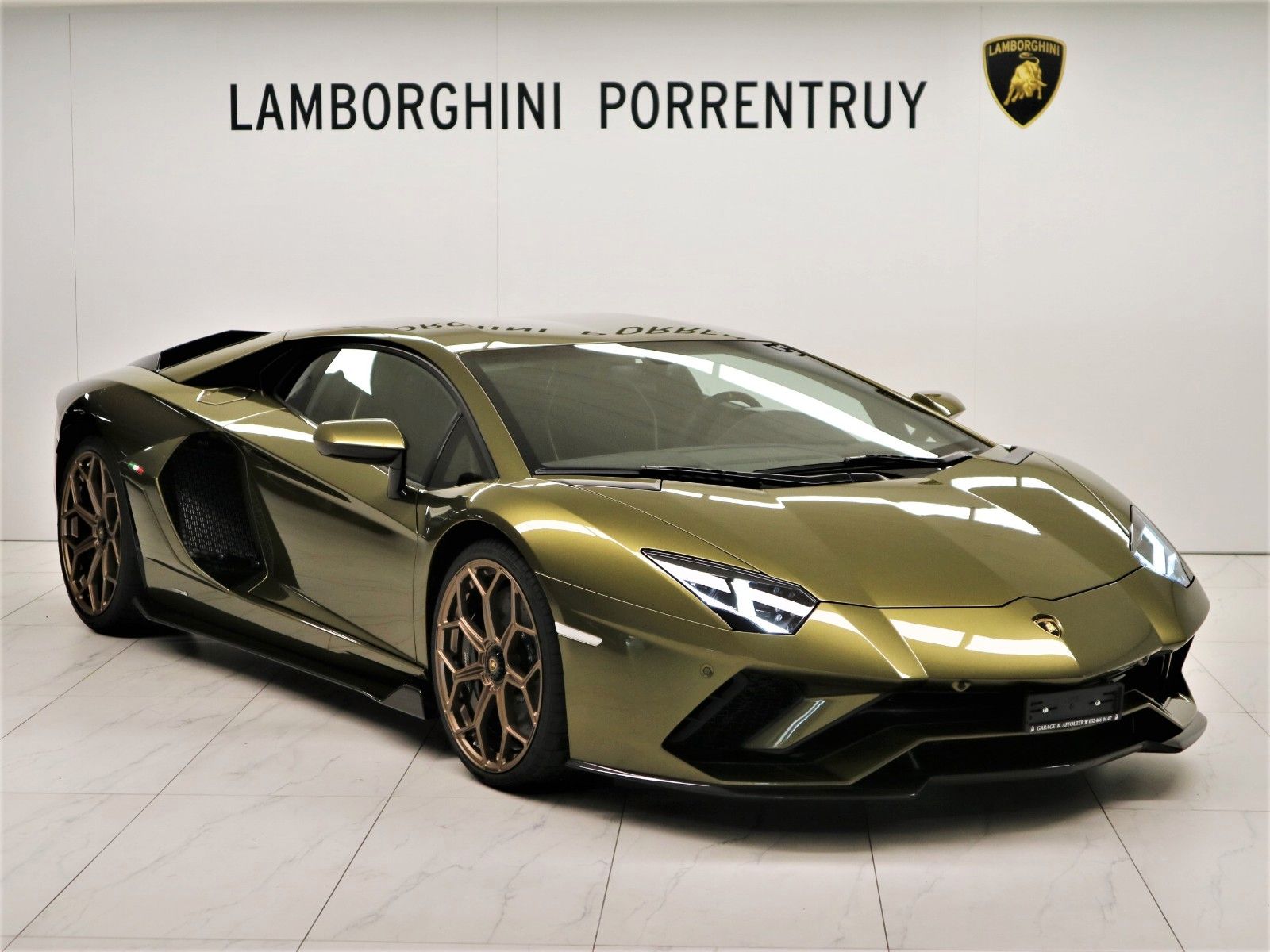 LAMBORGHINI Aventador