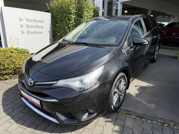 Toyota Avensis - 2