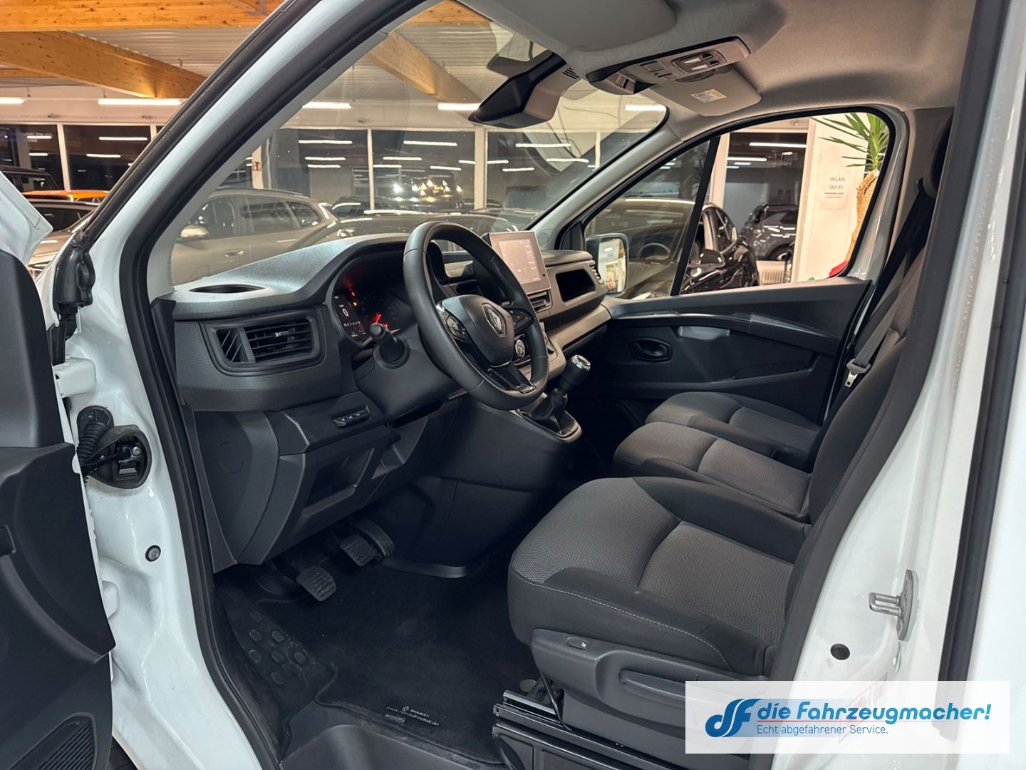 Fahrzeugabbildung Renault Trafic Kasten L1H1 3,0t Komfort LED SHZ Totwinke