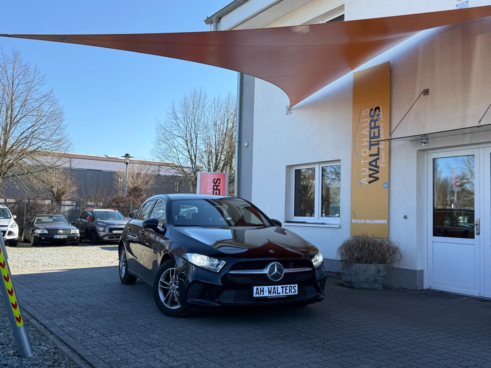 Mercedes-Benz A 180d Progressive=Automatik-Leder-Navi-Carplay=