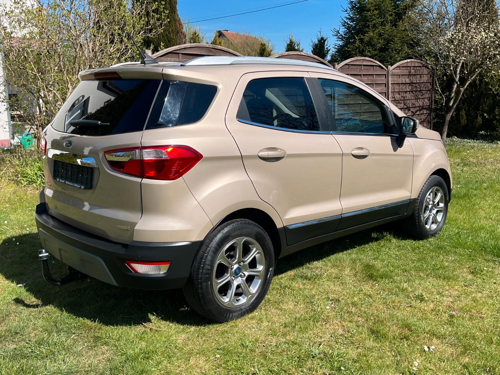 Ford EcoSport Titanium Zahnriemen & Tüv neu