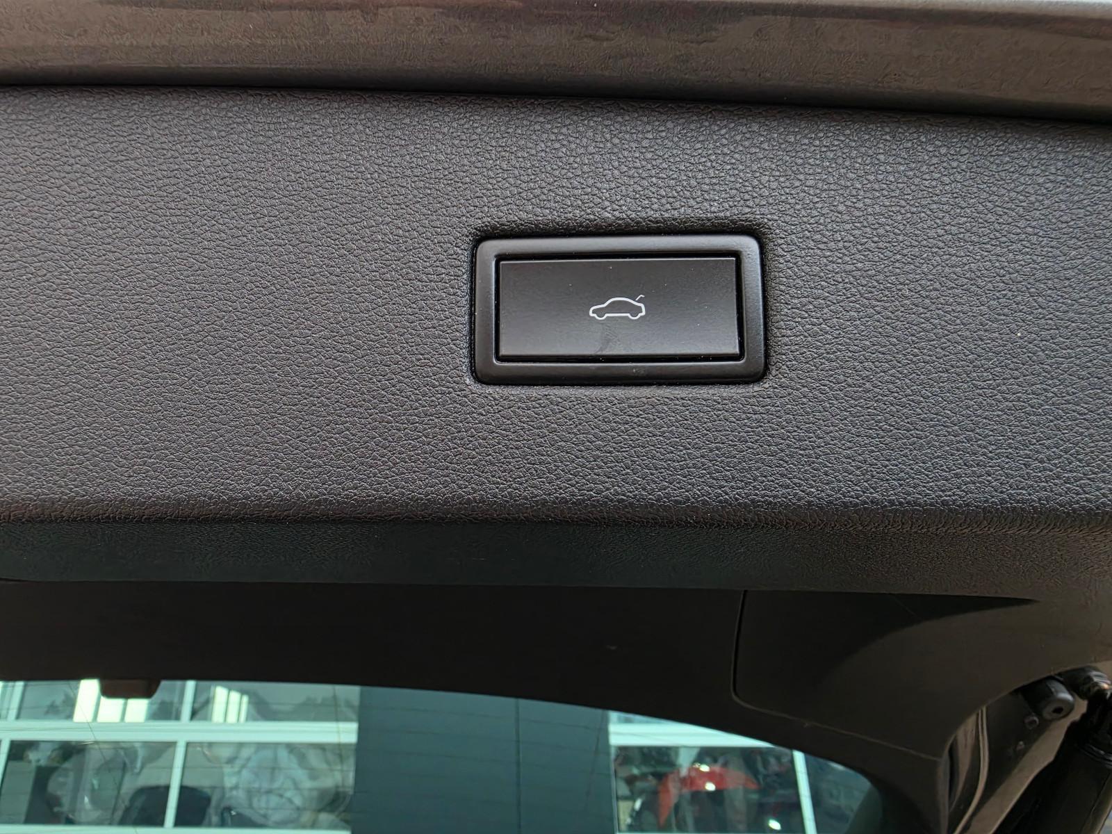 Volkswagen Tiguan Sound 1.4 TÜV Neu/Scheckh./1. Hand/AHK