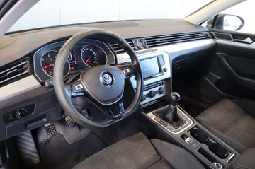 Volkswagen Passat 1.6 TDI Comfortline ACC+KAM+LED+17"+AHK