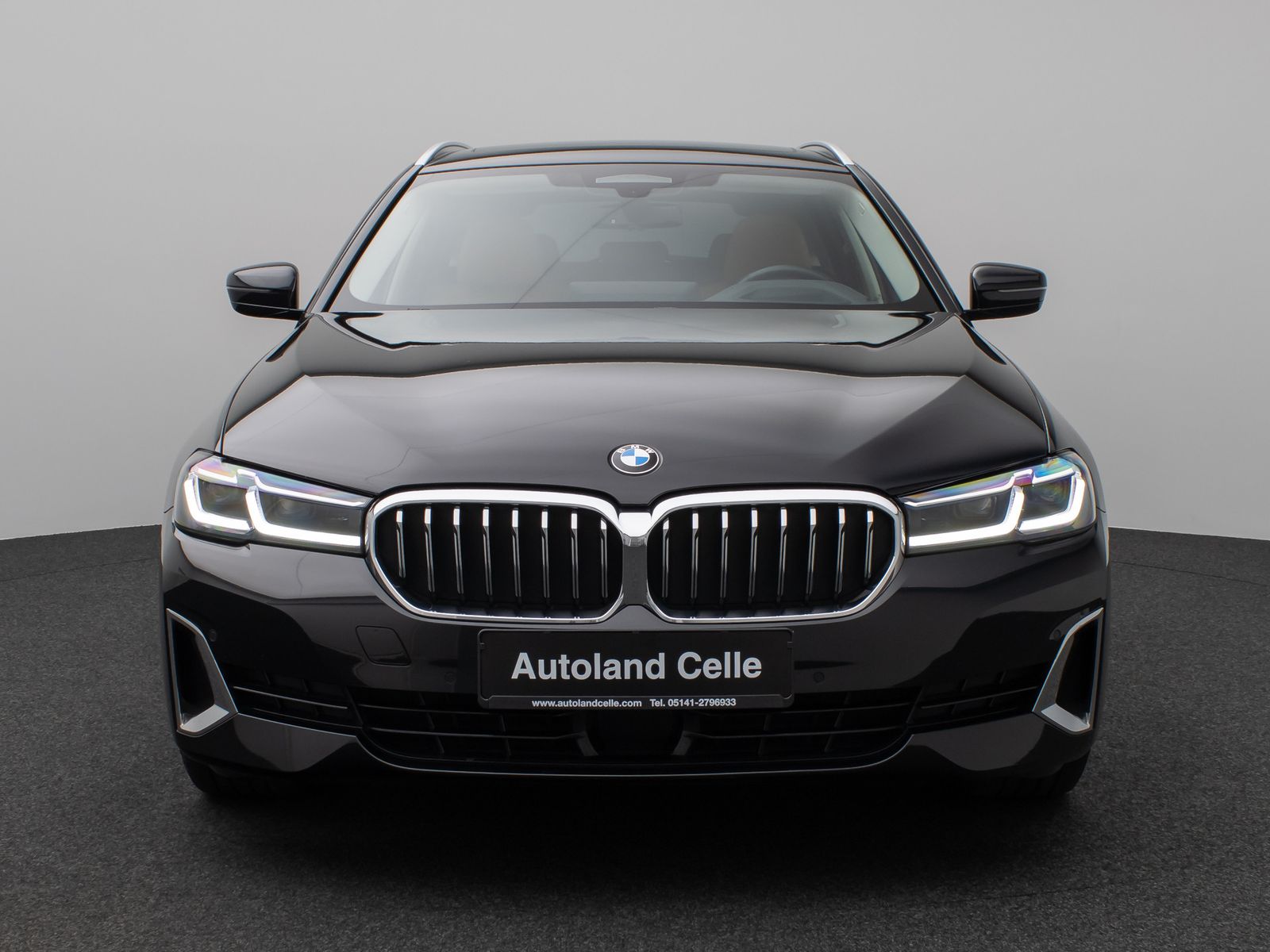 Fahrzeugabbildung BMW 520d xD LuxuryLine Panorama Laser TV HUD DAB H/K