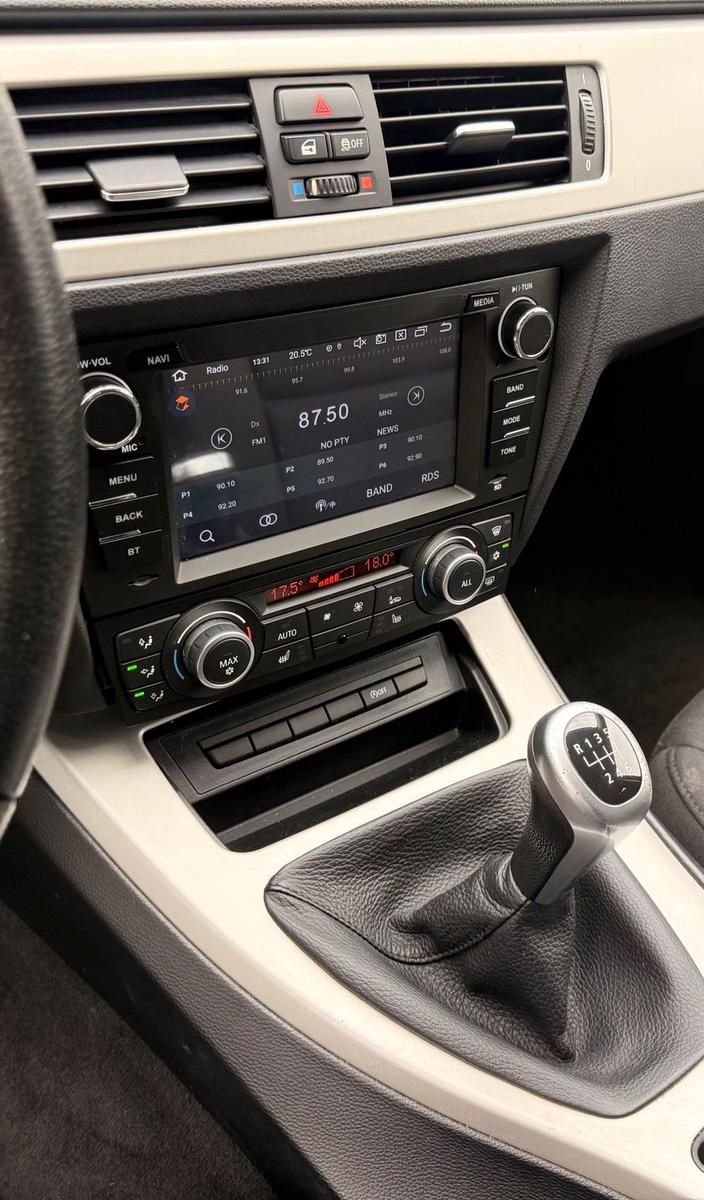 BMW 320 2011 — photo 6
