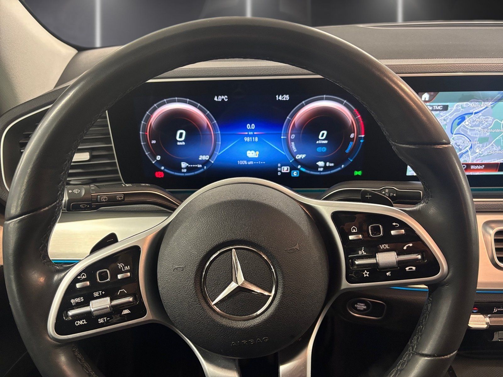 Fahrzeugabbildung Mercedes-Benz GLE 350de 4M*AMG*DISTRONIC*MULTIBEAM*AIRMATC*360