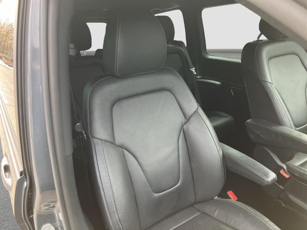 Fahrzeugabbildung Mercedes-Benz V 300 d 4MATIC AVANTGARDE EDITION Lang AHK*Leder