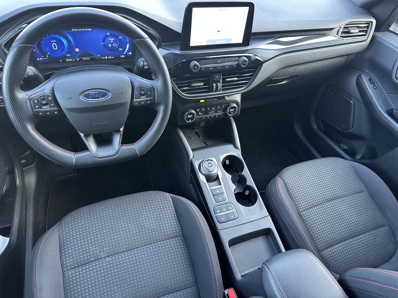 Fahrzeugabbildung Ford Kuga Plug-In Hybrid ST-Line NAV+LED+AHK+19ZO+PP