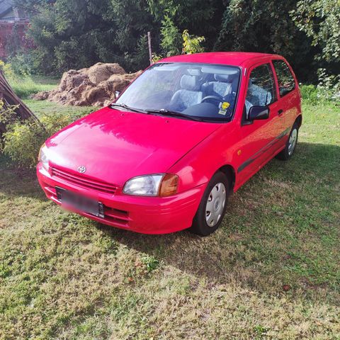 Toyota Starlet 1.Hand (P9) 1,3i kW55/75PS,...