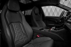 Urus 4.0 V8 PHEV SE 2025 BLACK CARBON PANO