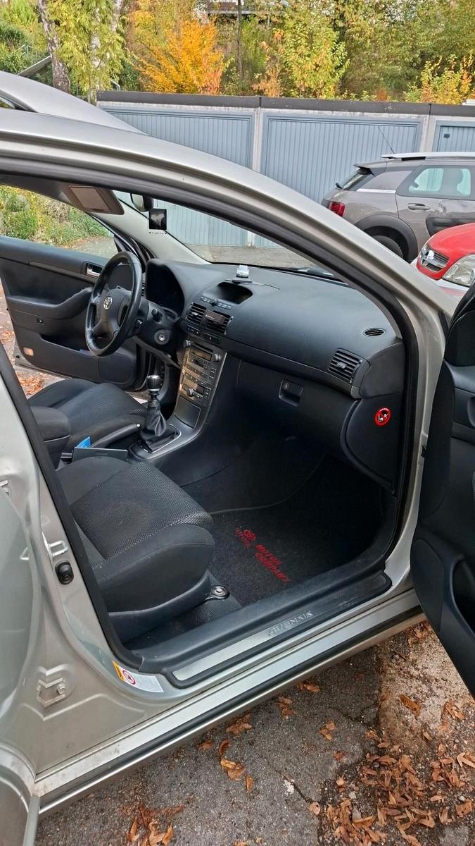 Toyota Avensis 2005 — photo 9