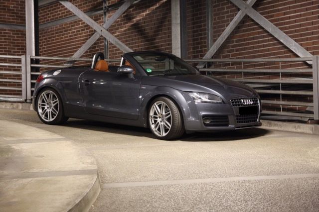 Audi TT 8j Roadster 2.0 TFSI - S Line >Tüv...