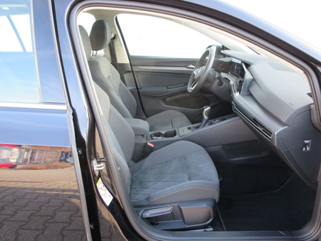 Golf VIII Variant 1.5 TSI Style AHK/PANORAMA/LED