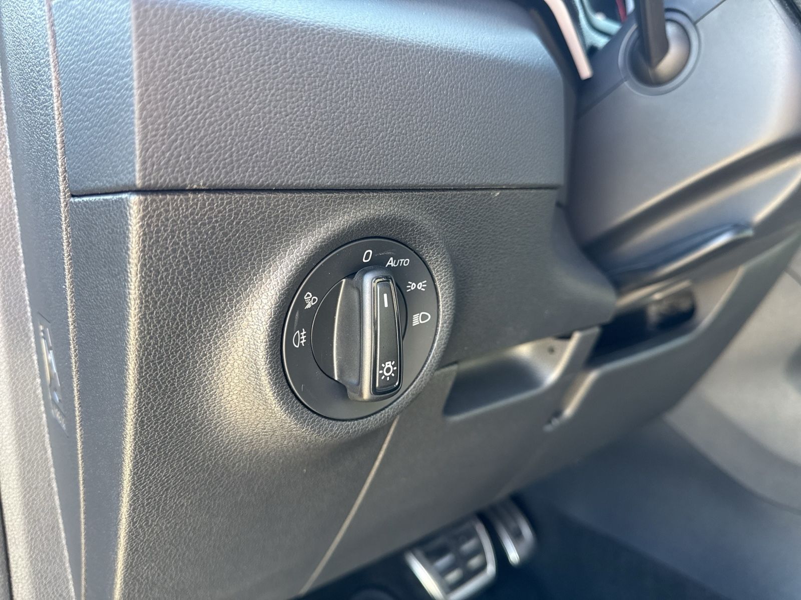 Karoq 1.5 TSI Sportline, AHK, Lane Assist, Amund