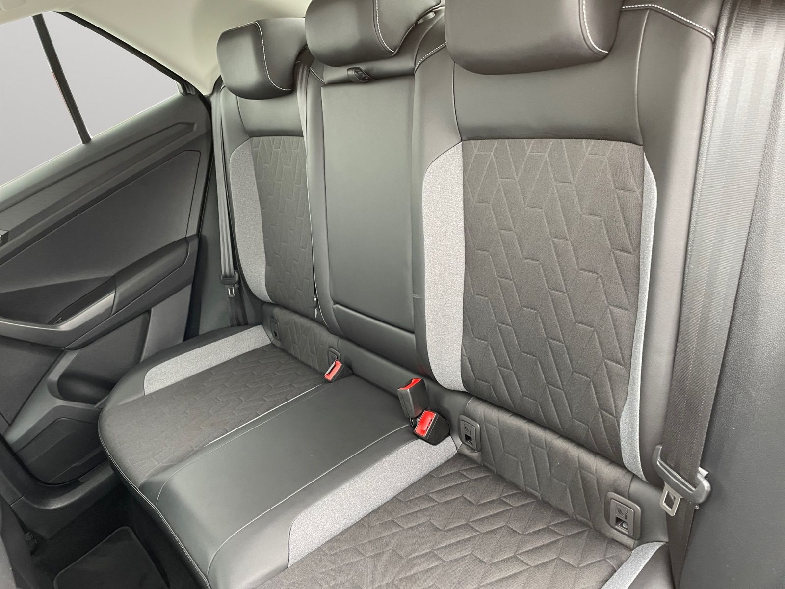 Volkswagen T-Roc - Bild 13