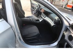 Fahrzeugabbildung Mercedes-Benz E 220 d Navi Tempo Memory SHZ Panoo Scheckheftge