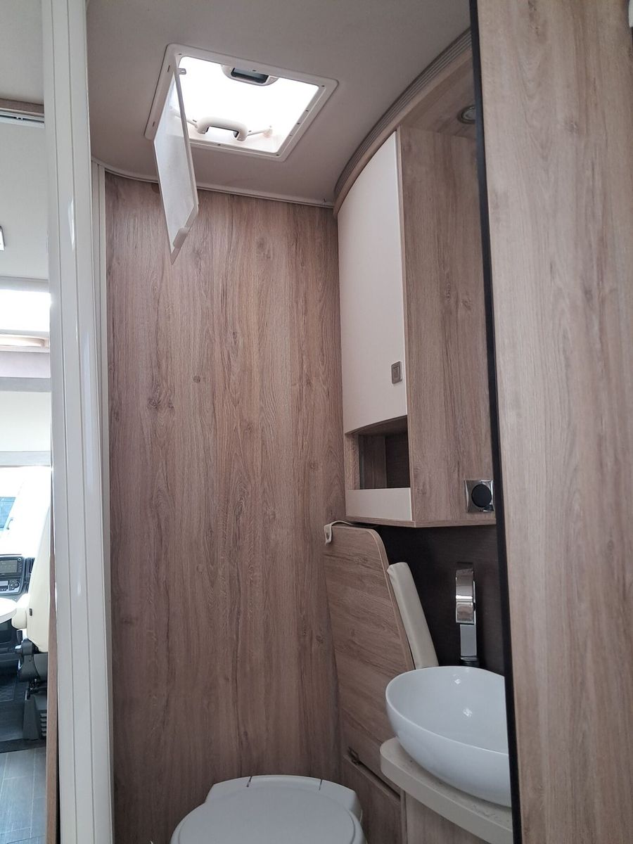 Fahrzeugabbildung Eura Mobil Integra Line 695 QB Markise,Automatik,RK