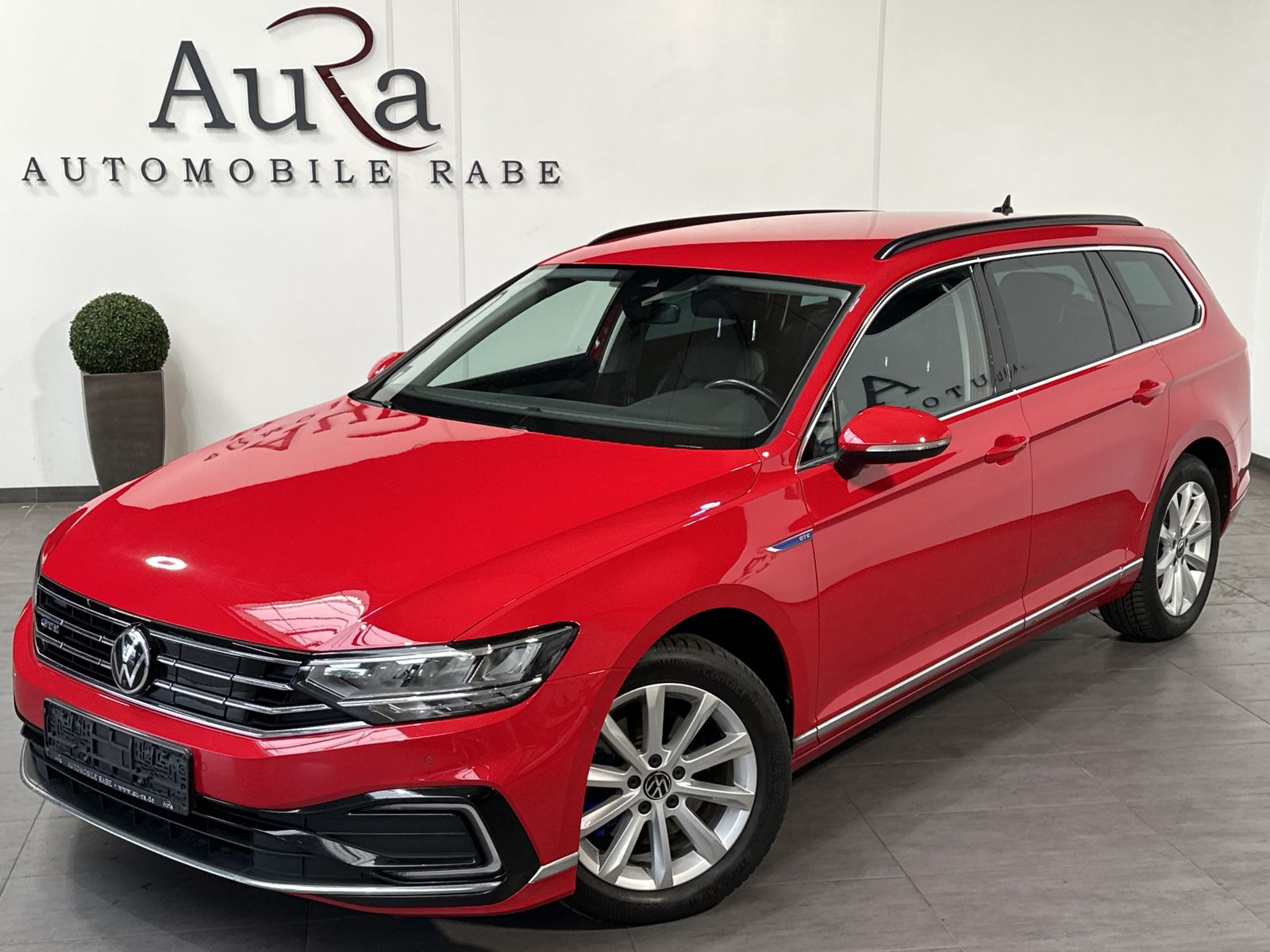 Fahrzeugabbildung Volkswagen Passat Variant GTE R-Line NAV+IQ-LIGHT+AHK+360°