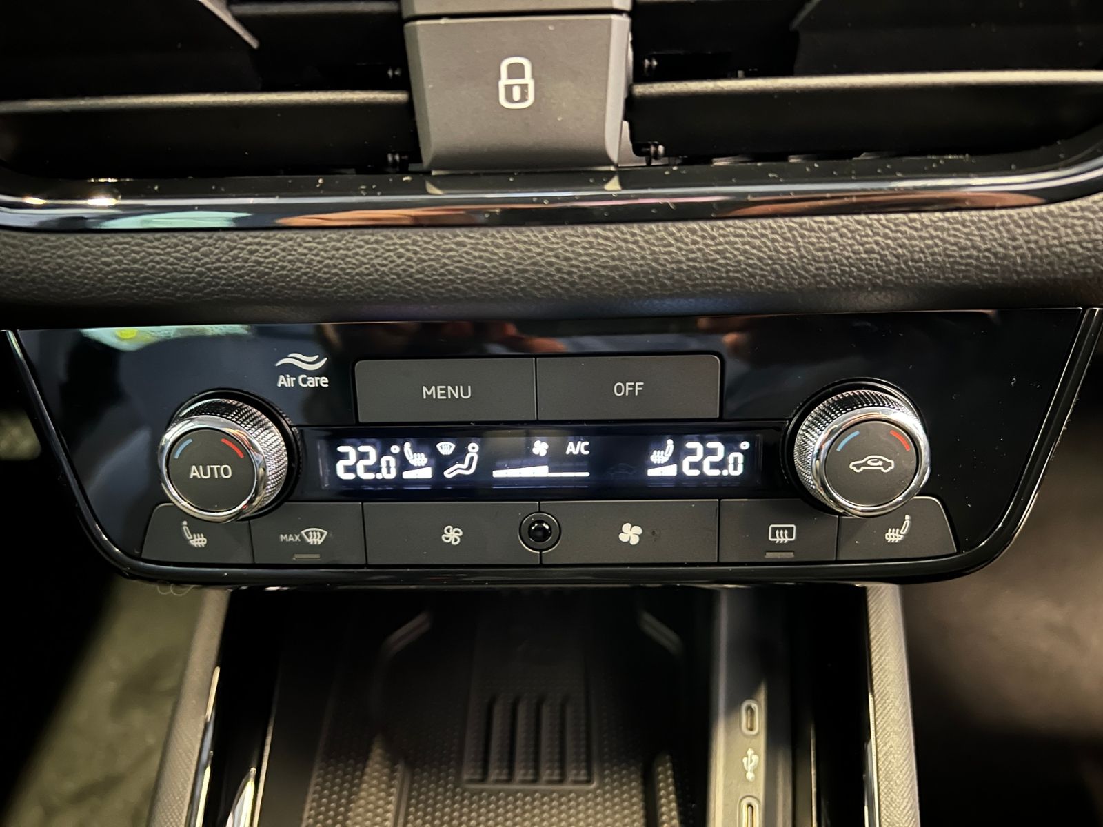 Fahrzeugabbildung SKODA Scala DRIVE 1.0 TSI *18"-LM, Black-Paket, LED*