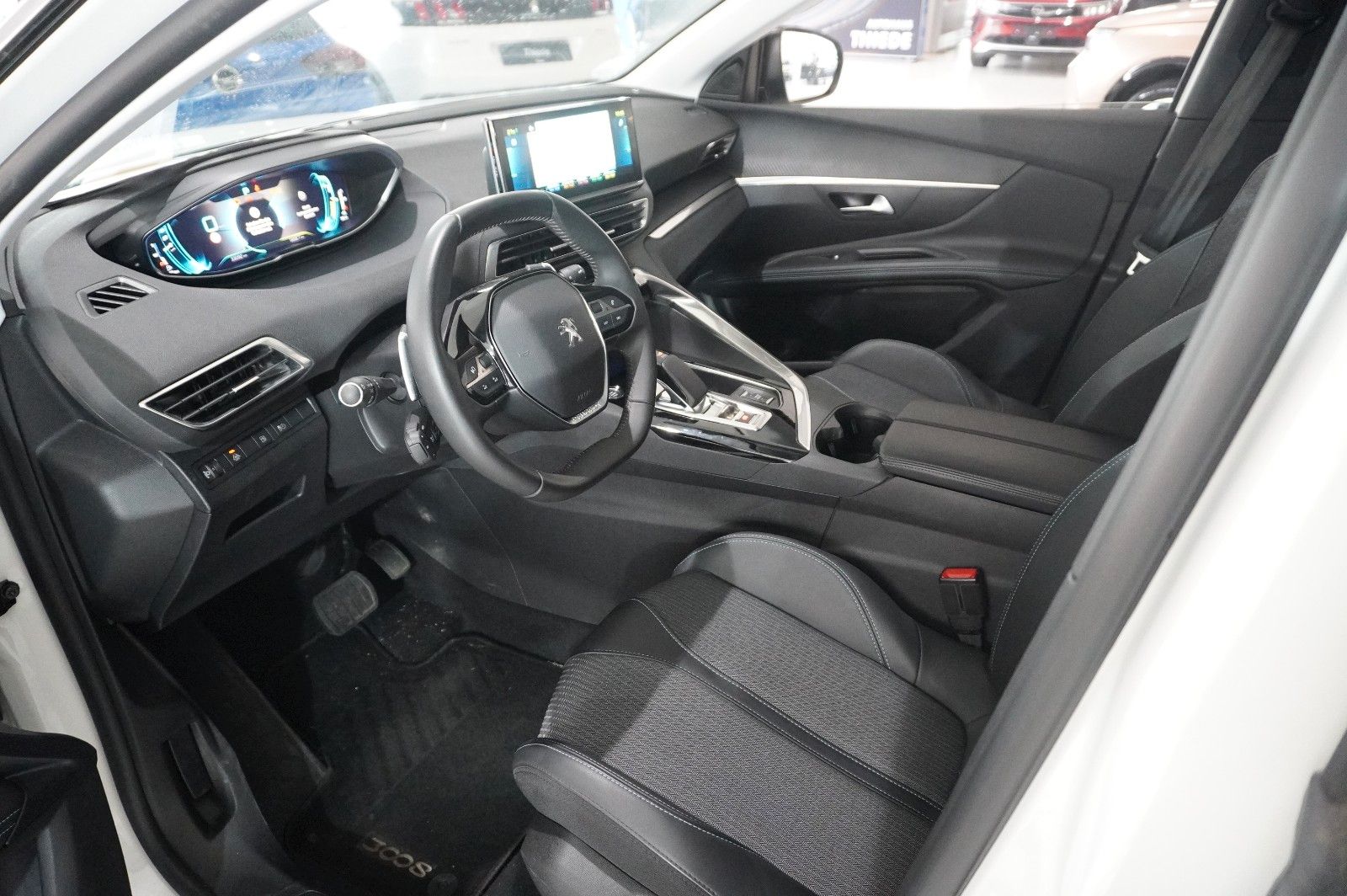 Fahrzeugabbildung Peugeot 3008 Hybrid PHEV ALLURE NAVI/LED/KAMERA/SHZ/AHK