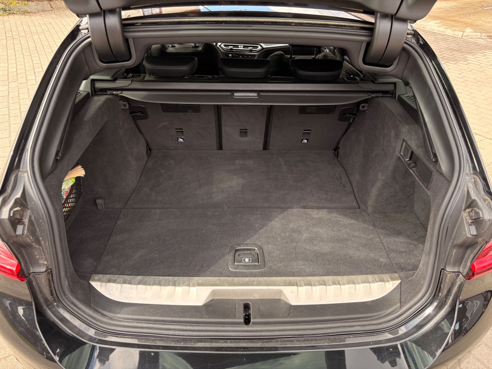 BMW 320 e M Sport Pro Touring AllBlack Facelift 1Hd foto 19