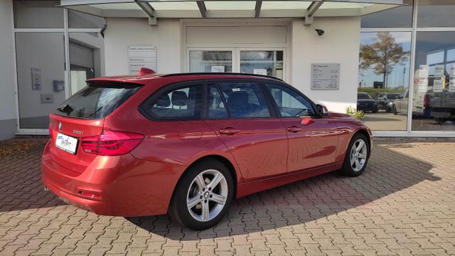 320i Touring  xDrive Advantage *AHK*LED*Panoram.