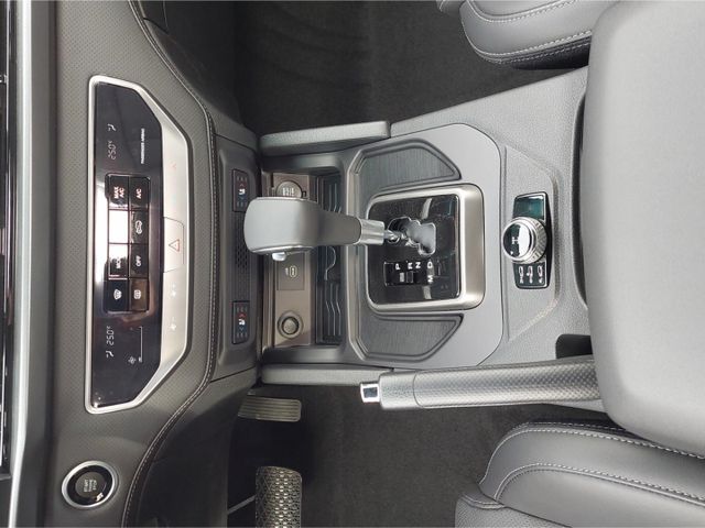 KGM Musso Grand Black 2.2 AT Navi°Leder° Sperrdiff°A