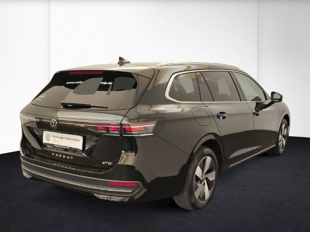 Volkswagen Passat 1.5 eTSI Business DCC HuD IQ Area View foto 2