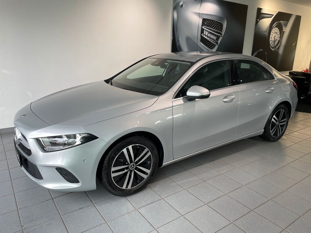 Mercedes-Benz A 180 Limo Progressive/DAB/MBUX