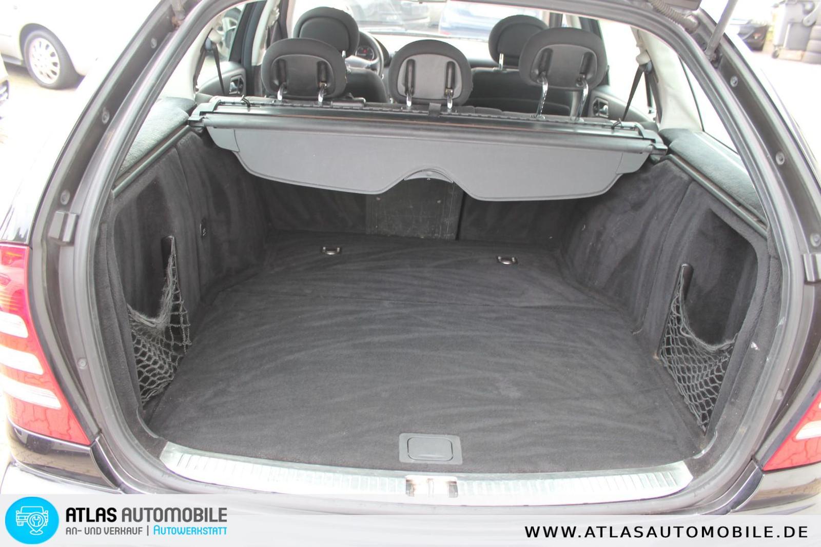 Mercedes-Benz C220 2004 — photo 9