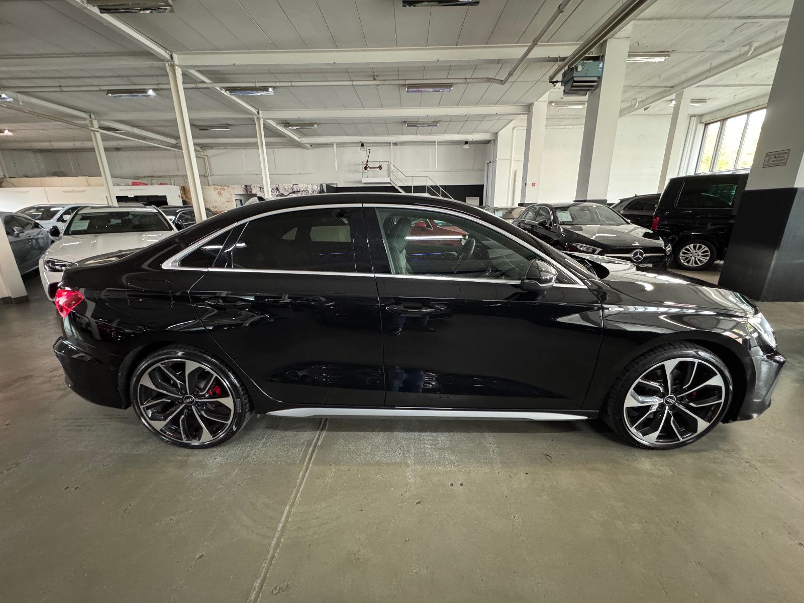 Fahrzeugabbildung Audi A3 40 TDI LIM. QUATTRO 3X S-LINE RS3 S-SITZE B&0