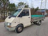 Renault Trafic Pritsche 1990 3-SITZER - Renault Trafic mit Benzin-Antrieb