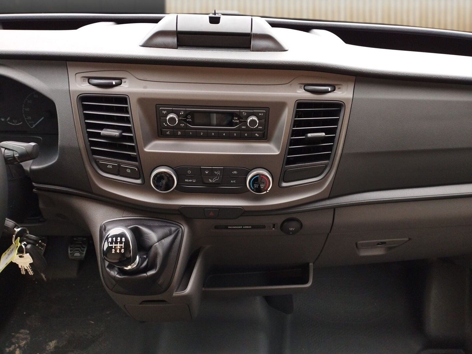 Fahrzeugabbildung Karmann Dexter 4x4 DE 560 AW Tageszulassung