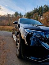 Mercedes-Benz EQC 400 4MATIC AMG Line mit guter Ausstattung - Mercedes-Benz EQC von privat