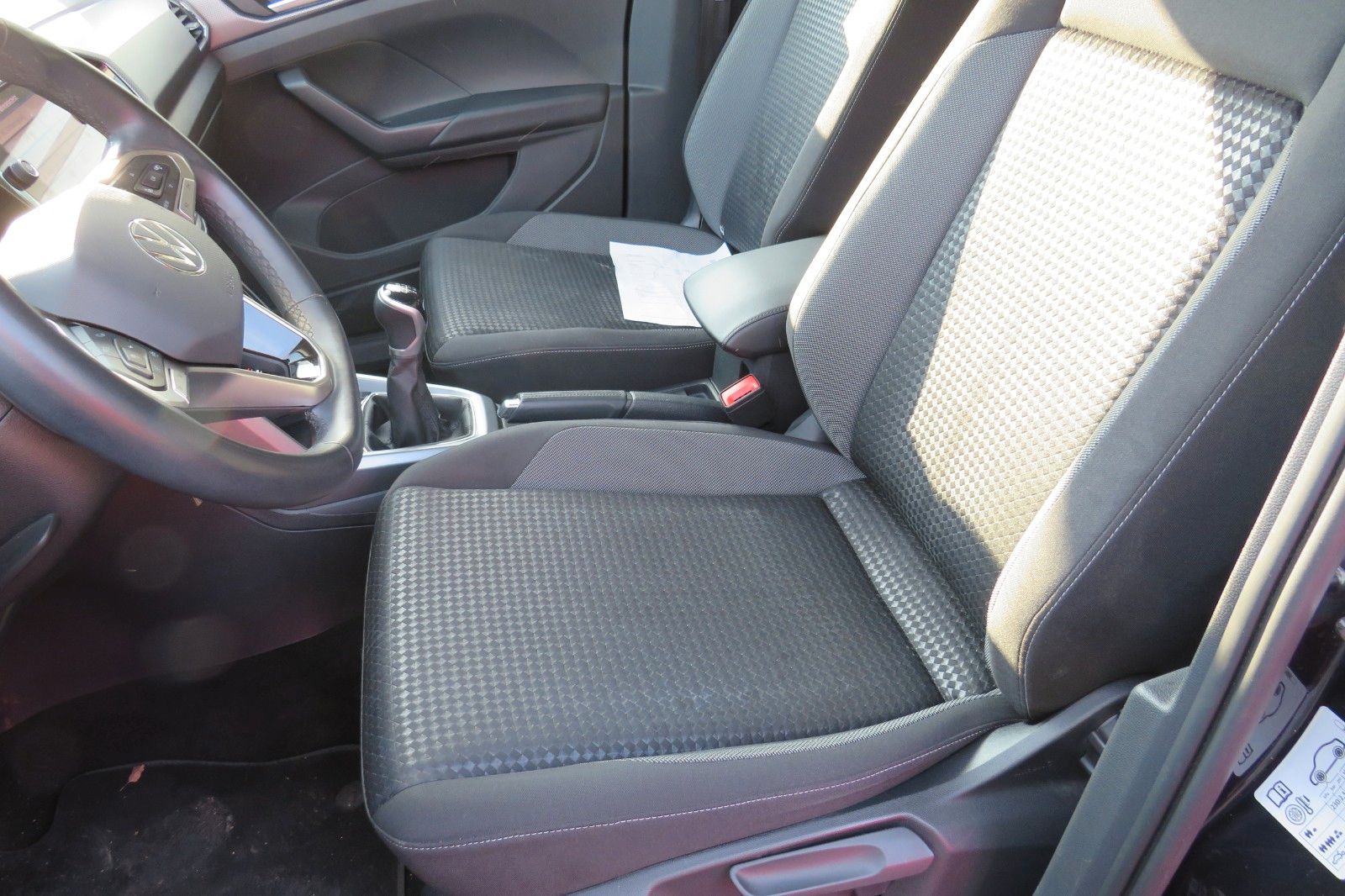 Fahrzeugabbildung Volkswagen T-Cross Active ACC SITZH. NAVI GJ APP-CONNECT