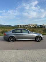 BMW  Sehr gepflegter BMW E90 mit Original M-Paket - BMW 3 Series: E90
