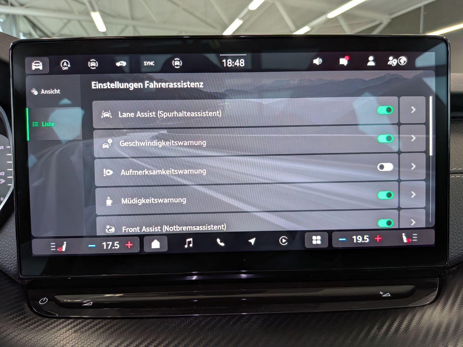Fahrzeugabbildung SKODA Octavia 2.0TDI Sportline Matrix Canton Pano ACC