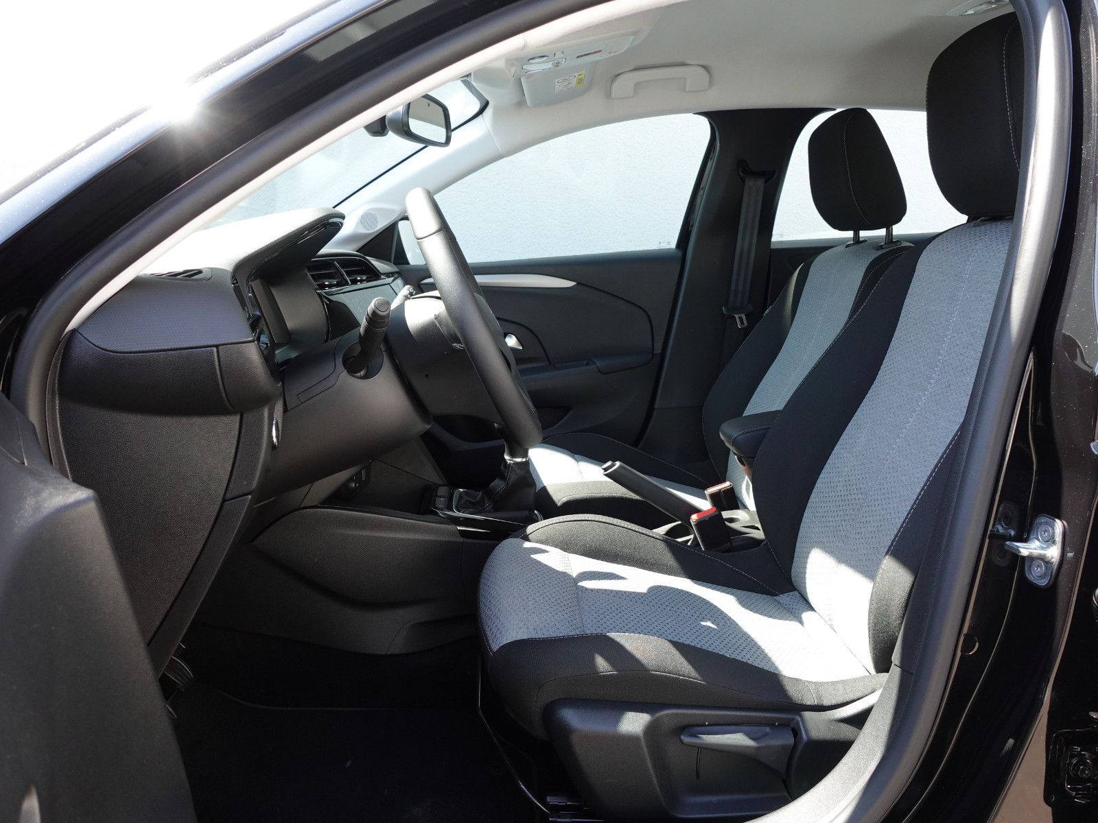 Fahrzeugabbildung Opel Corsa 1.2,Kamera,Sitzhz,Allwetter,LED,DAB,16"Alu